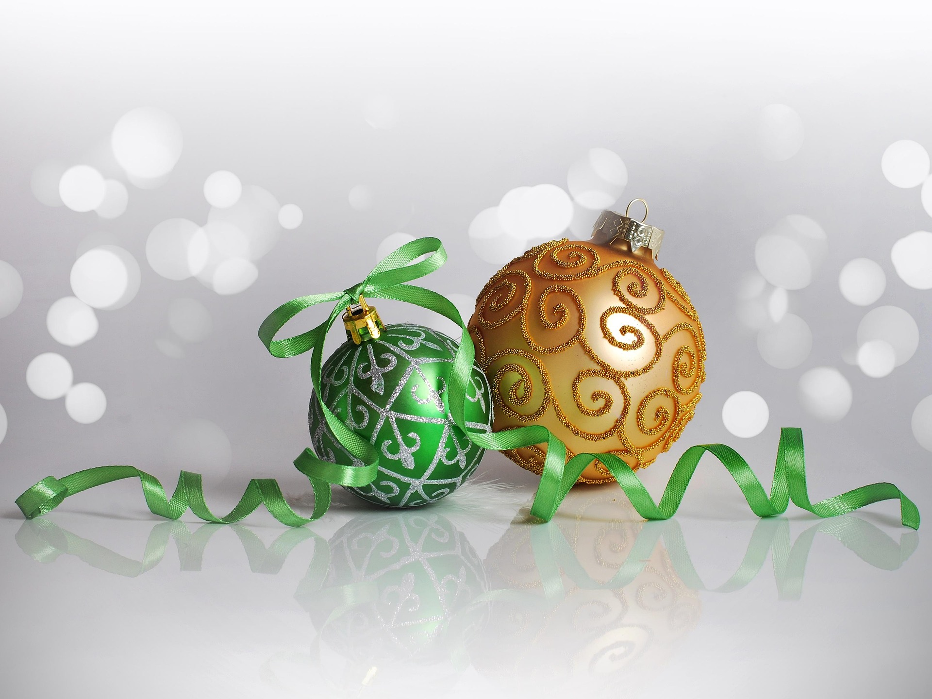 christmas-decorations-1816478_1920.jpg
